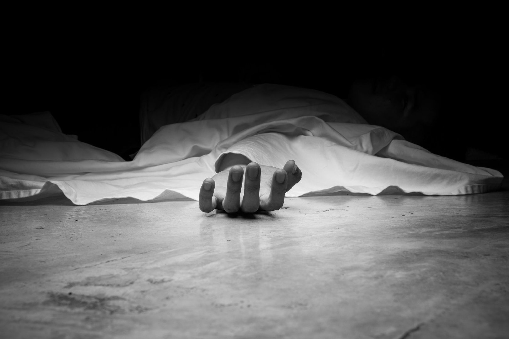В столичной квартире нашли тела убитых мужчины и женщины