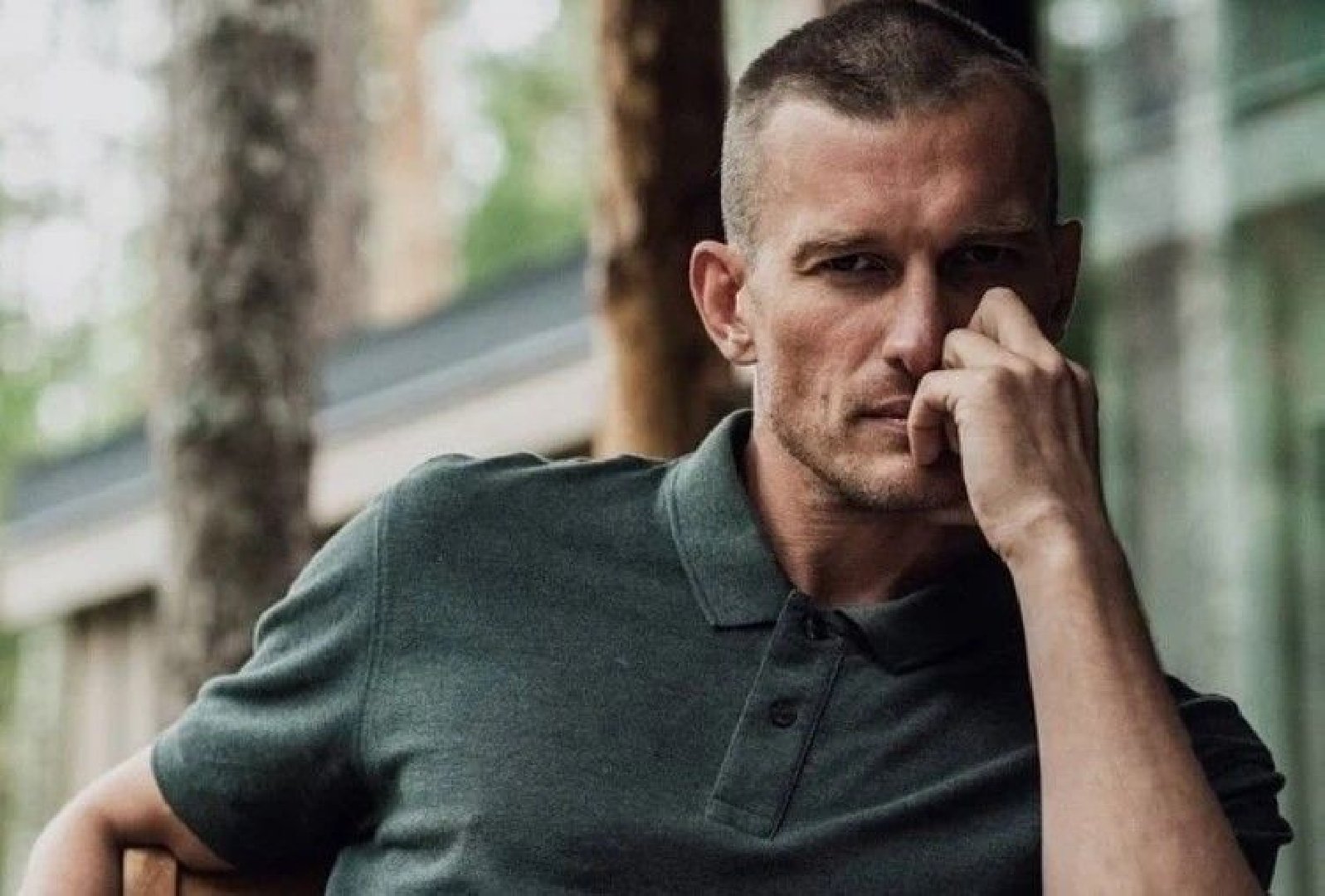 &laquo;Главный холостяк&raquo; сдался: 44-летний Пётр Рыков выбрал не ровесницу, а совсем юную дочь знаменитого папы &mdash; кто она и почему они вместе