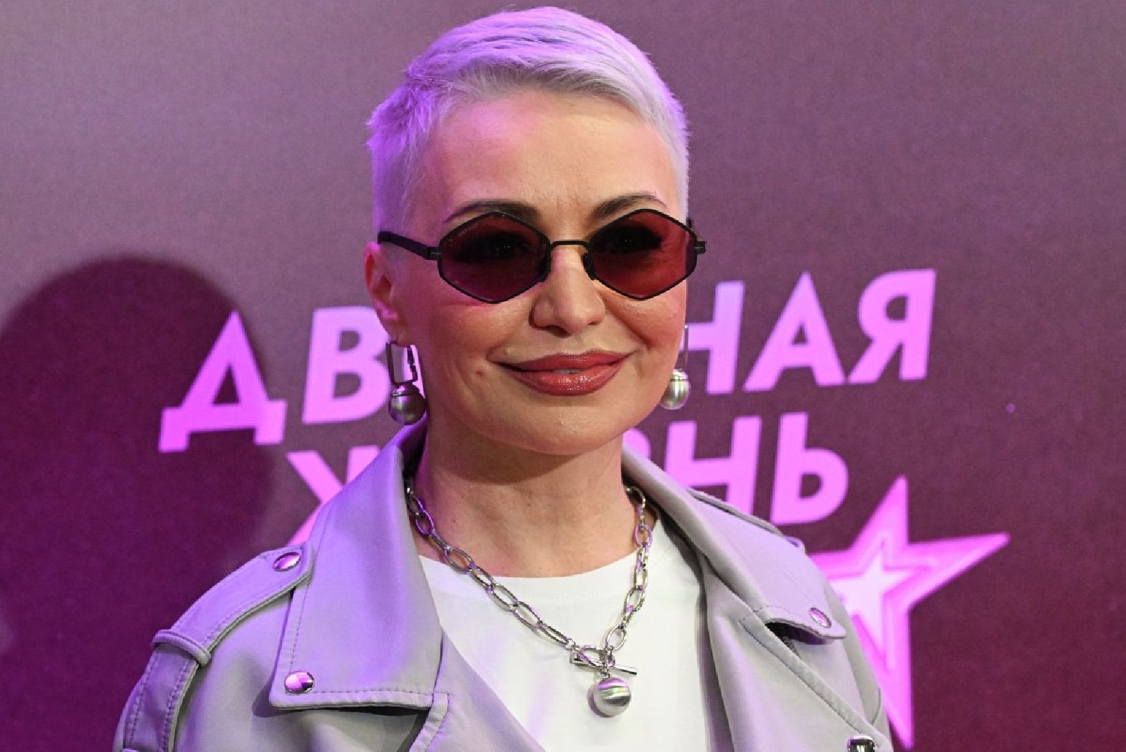&laquo;Меня выбрали инопланетяне&raquo;: Катя Лель обращалась к магам в поисках мужа