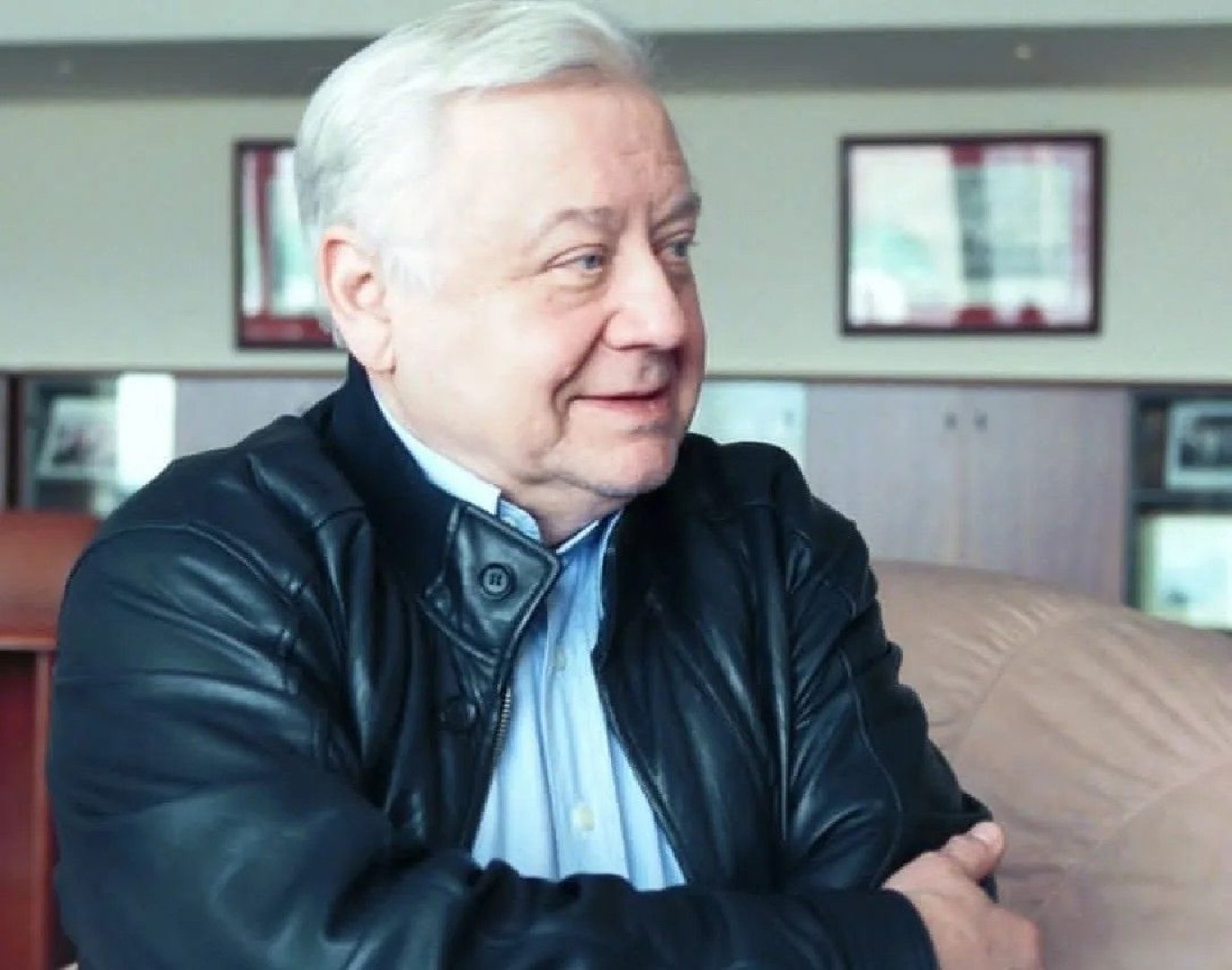 Стал отцом в 70 и вскоре умер: почему старшая дочь Олега Табакова не пришла на его похороны и что случилось с младшей?