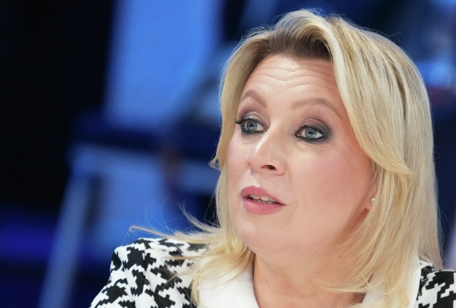 Погибла, не узнав о славе: как песня &laquo;Позови меня с собой&raquo; стала хитом Пугачёвой, а не Снежиной. За что Мария Захарова осудила Примадонну и причём тут Илья Резник