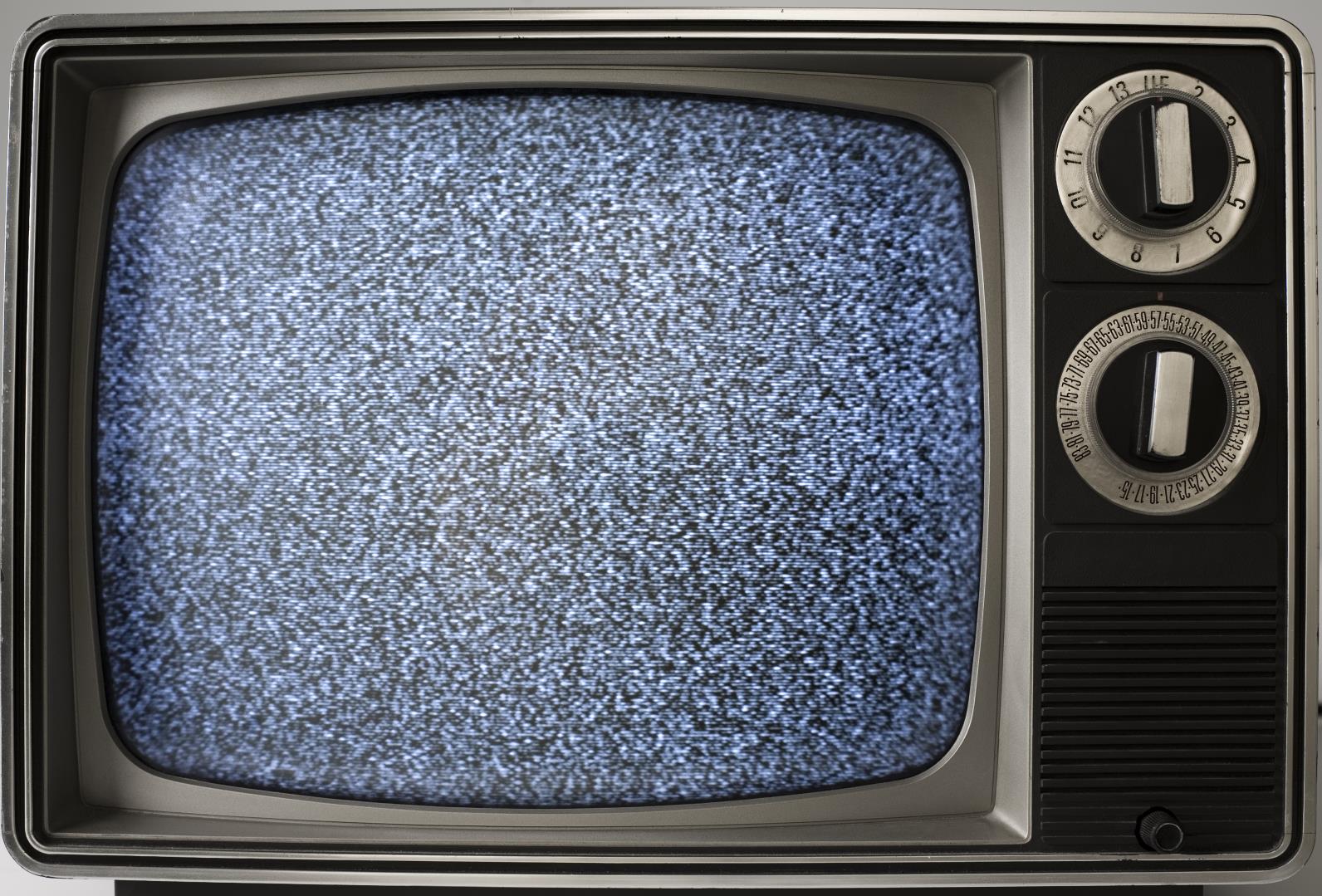 Не открывается экран телевизора. Старый телевизор. Старинный телевизор. Старый телевизор с помехами. Ретро телевизор.