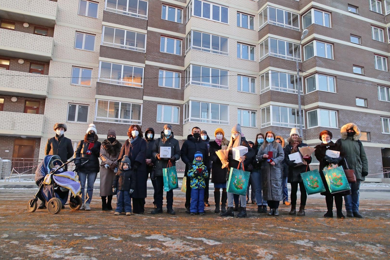 Первые дольщики ЖК «Рациональ» в Реутове получили ключи | Радио 1