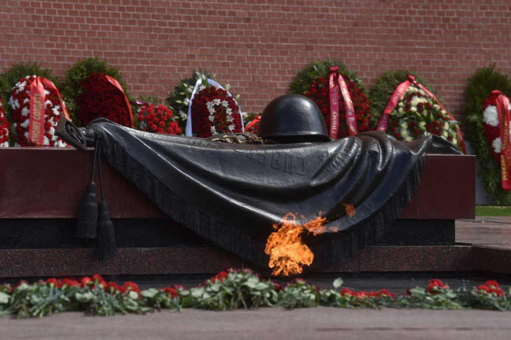 Красная площадь могила неизвестного солдата
