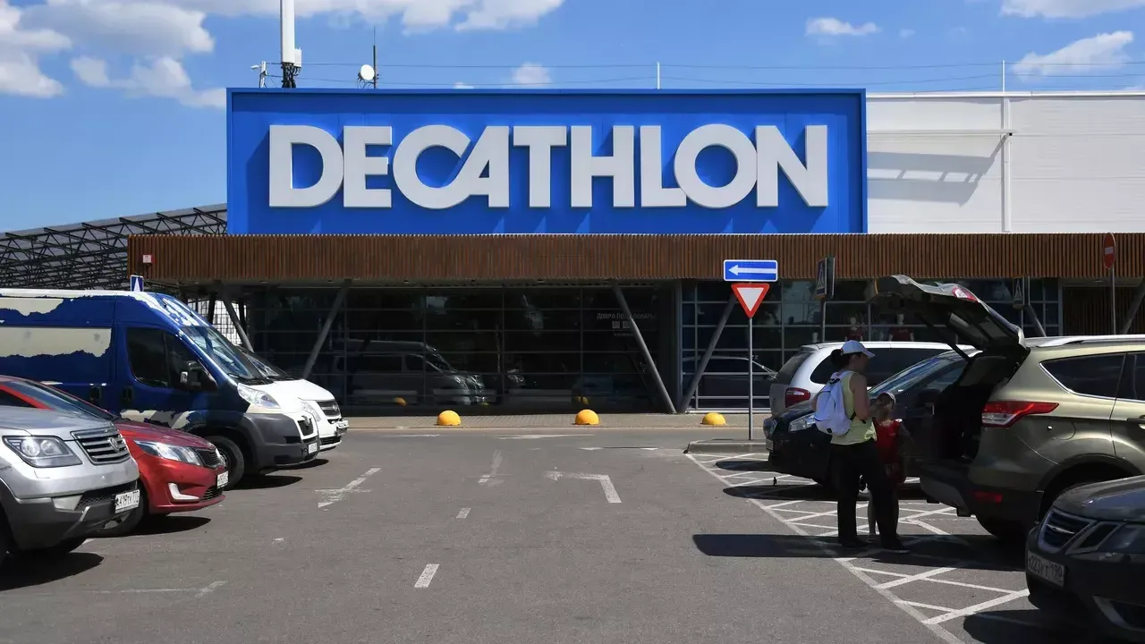 Стала известна дата возобновления работы магазинов Decathlon в России |  Российские новости - 360tv News