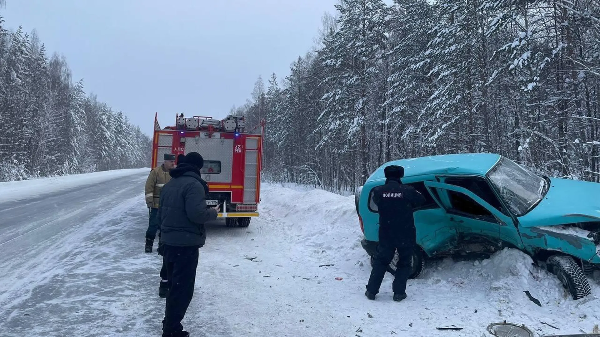 Пятеро детей пострадали в смертельном ДТП на Урале | Российские новости -  360tv News