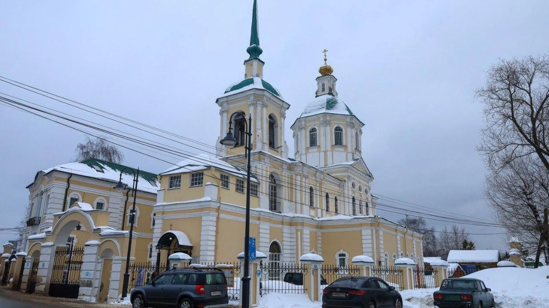 Анна Кротова провела встречу с настоятелем Спасского храма в Лобне