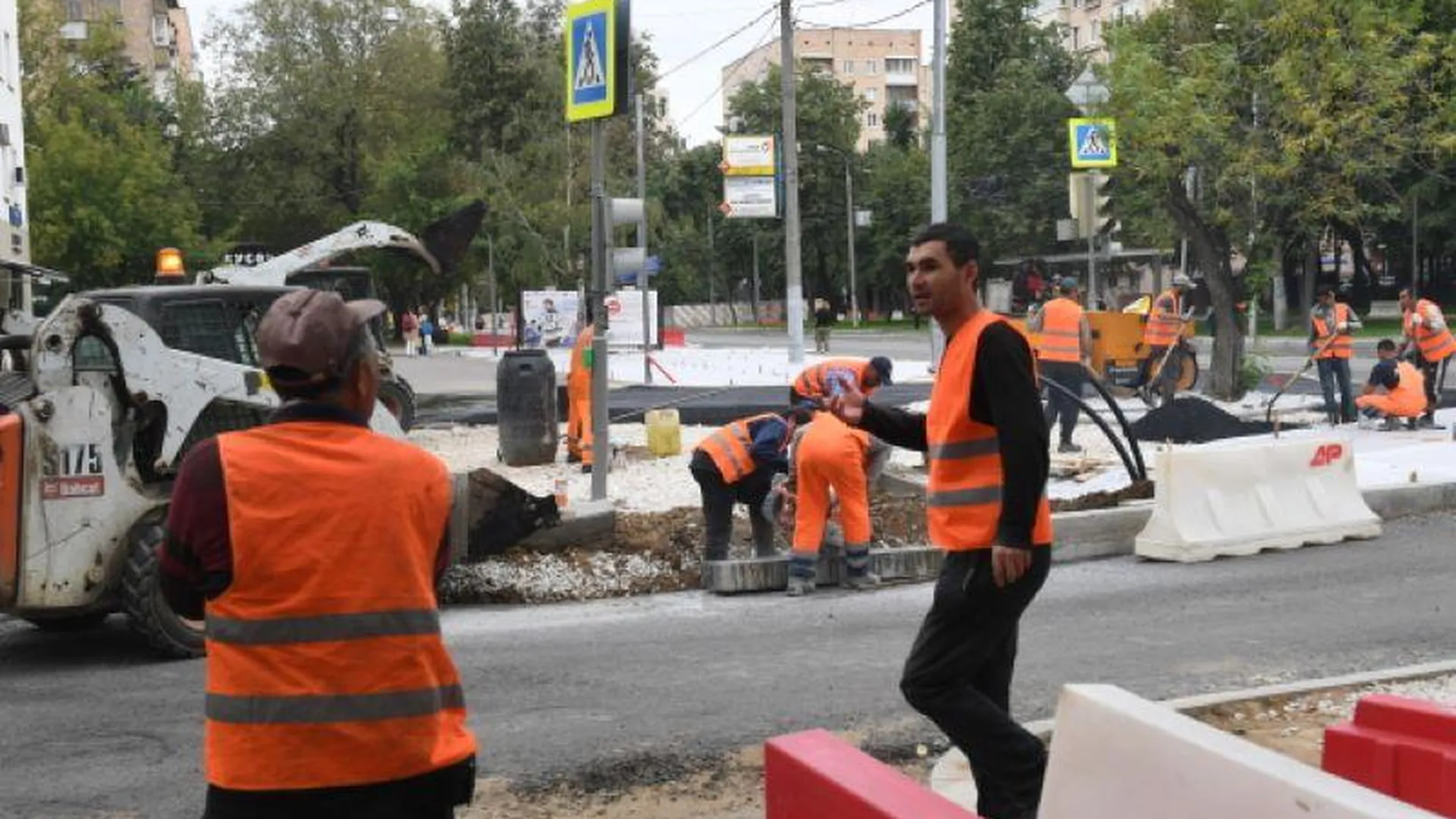 Почти 800 улиц Москвы благоустроят в формате «от дома до дома» | Российские  новости - 360tv News