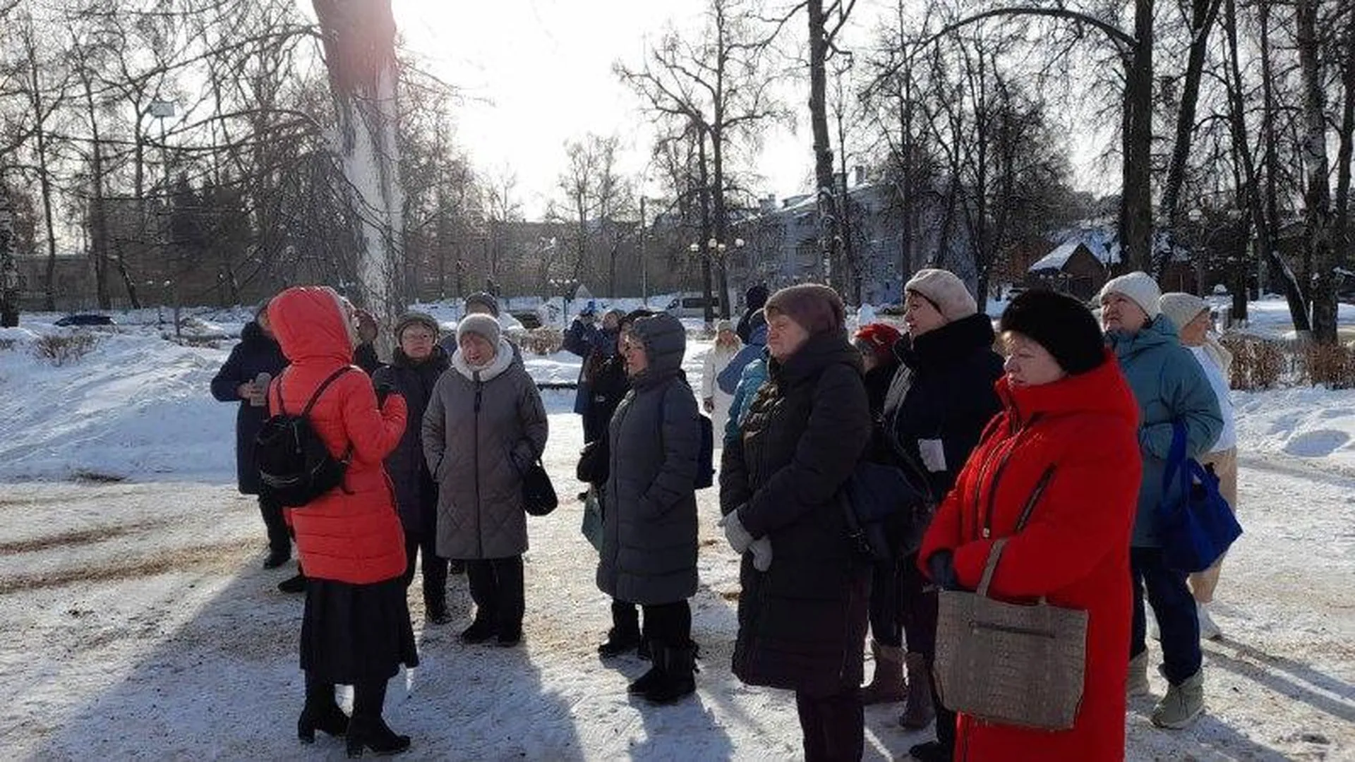 Участники «Активного долголетия» в Лобне посетили дом-музей Серафима  Звездинского | Российские новости - 360tv News