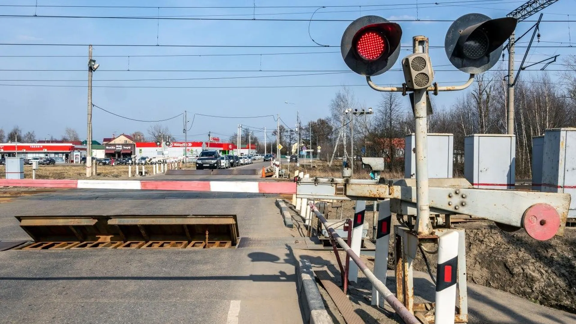 Движение автомобилей на переездах рядом со станциями Ботино и Гжель  ограничат с 15 апреля | Российские новости - 360tv News