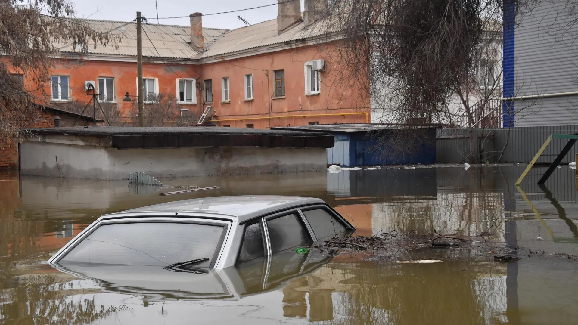 Все службы привели в состояние полной мобилизации из-за паводков |  Российские новости - 360tv News