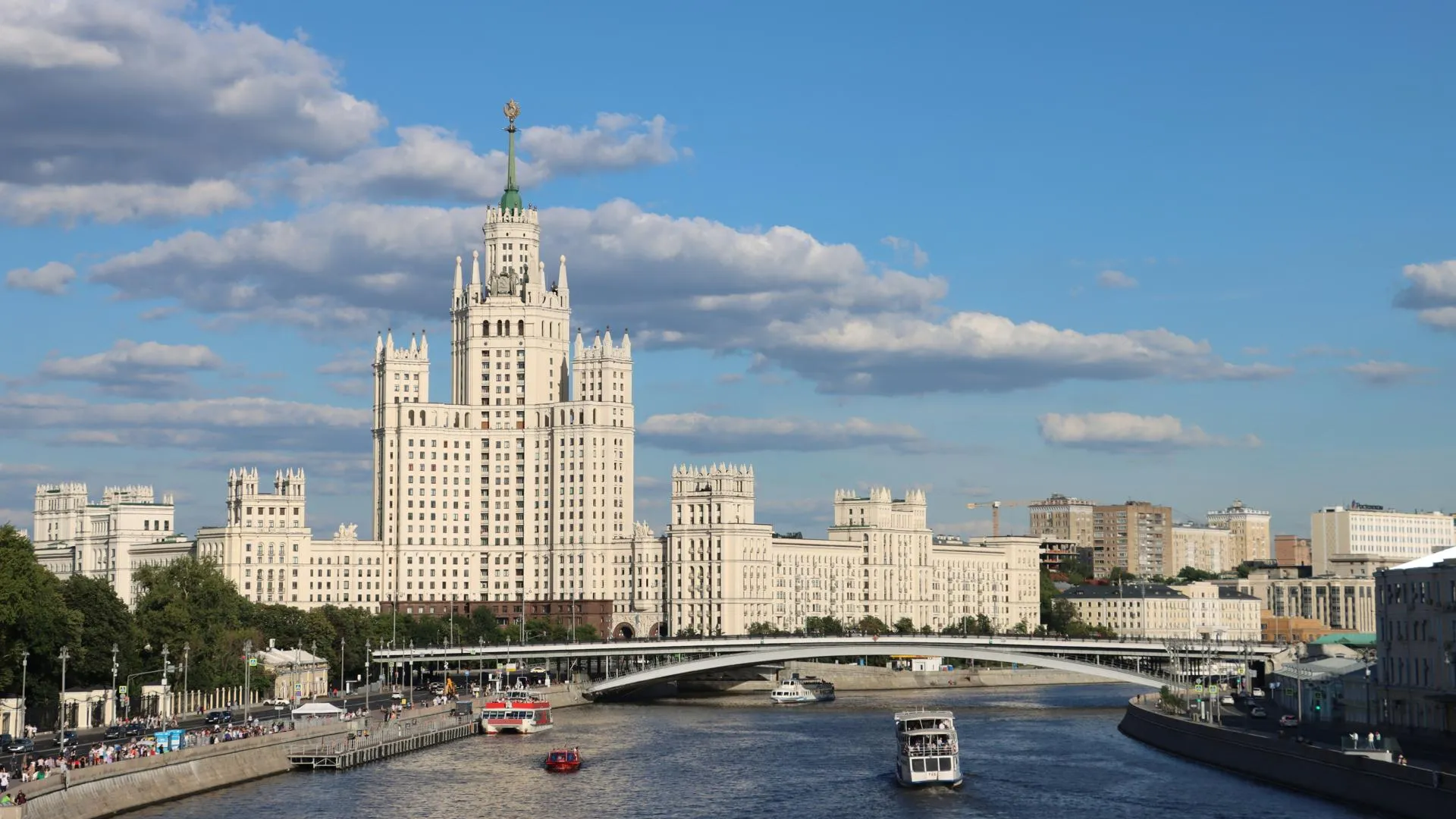 Десятый дом снесли в московском районе Кузьминки по программе реновации |  Российские новости - 360tv News