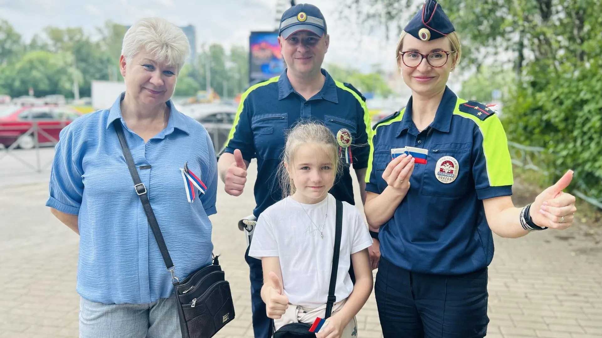 Госавтоинспекторы из Одинцова провели акцию «Россия — за безопасные дороги»  | Российские новости - 360tv News