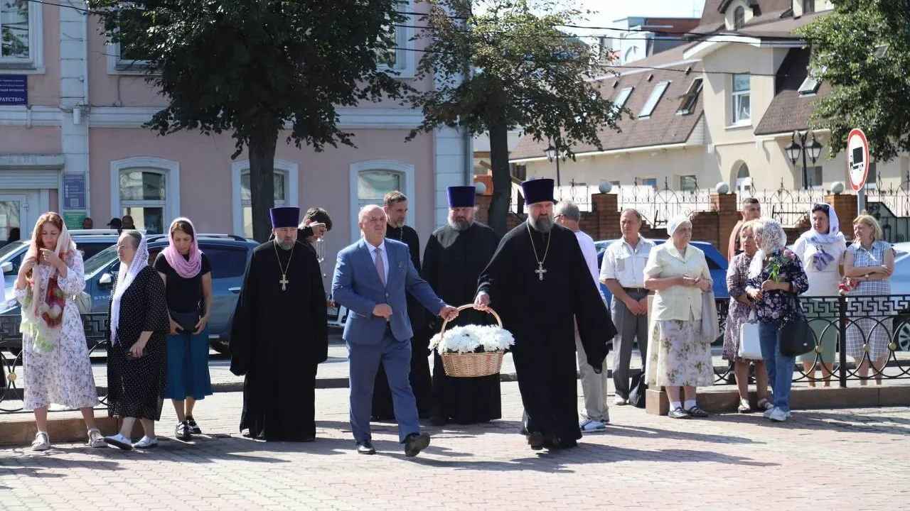 Богослужения в память о патриархе Пимене прошли в Ногинске | Российские  новости - 360tv News