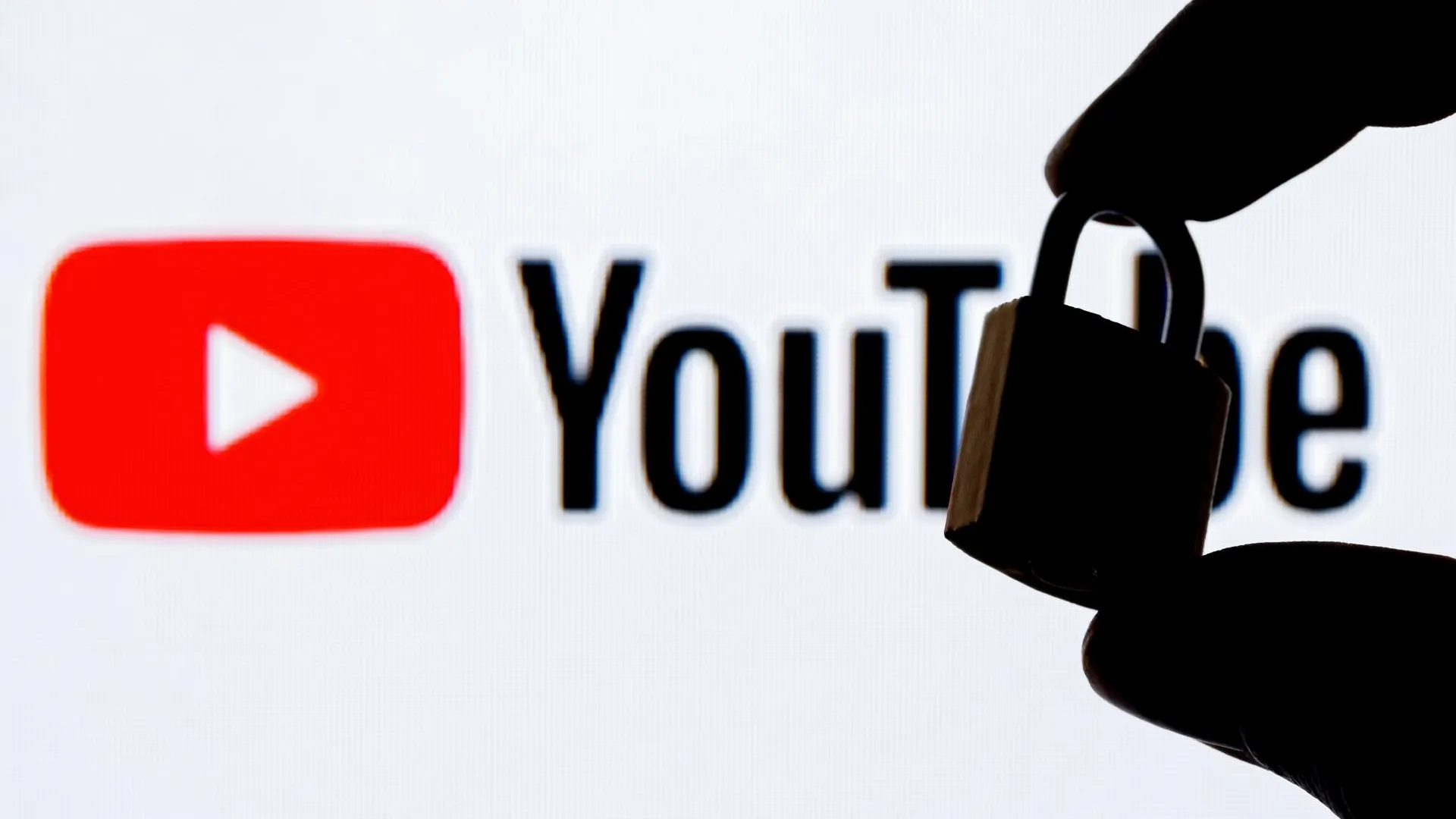 В работе YouTube в России произошел массовый сбой